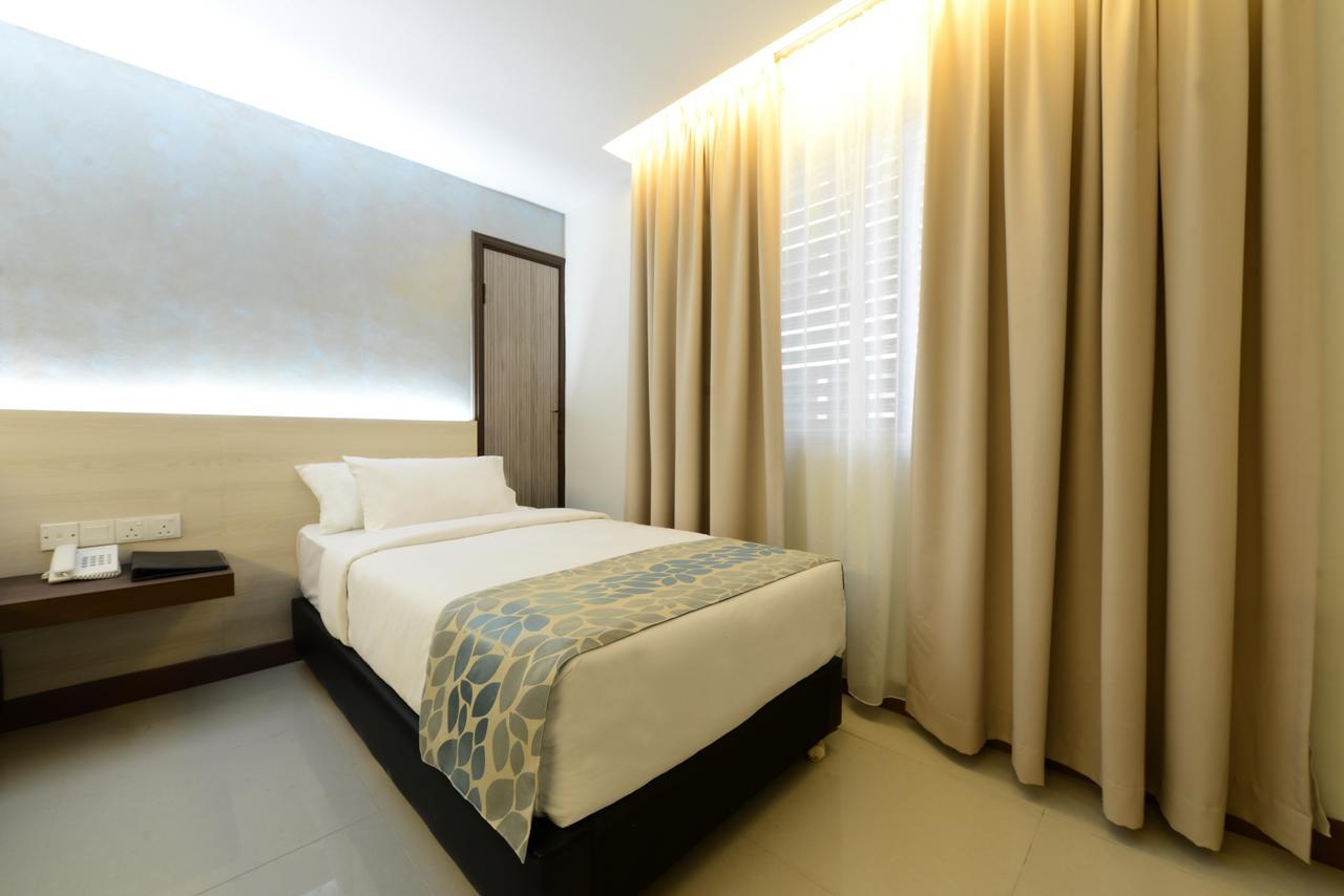Samudra Hotel Kuching Buitenkant foto